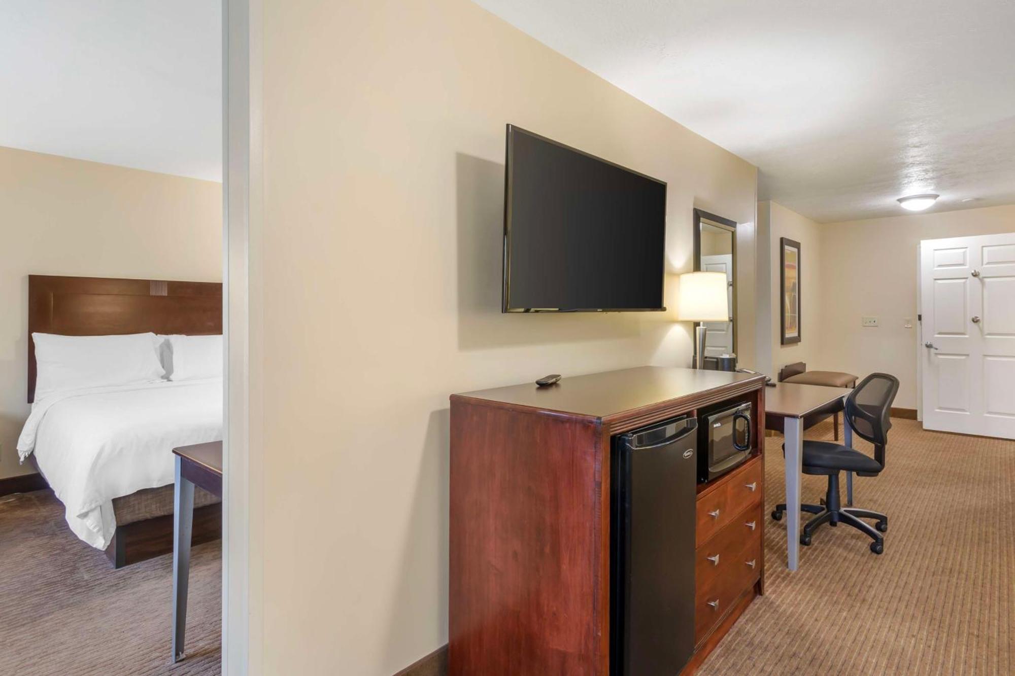 Best Western Plus Cotton Tree Inn North Salt Lake Exterior photo